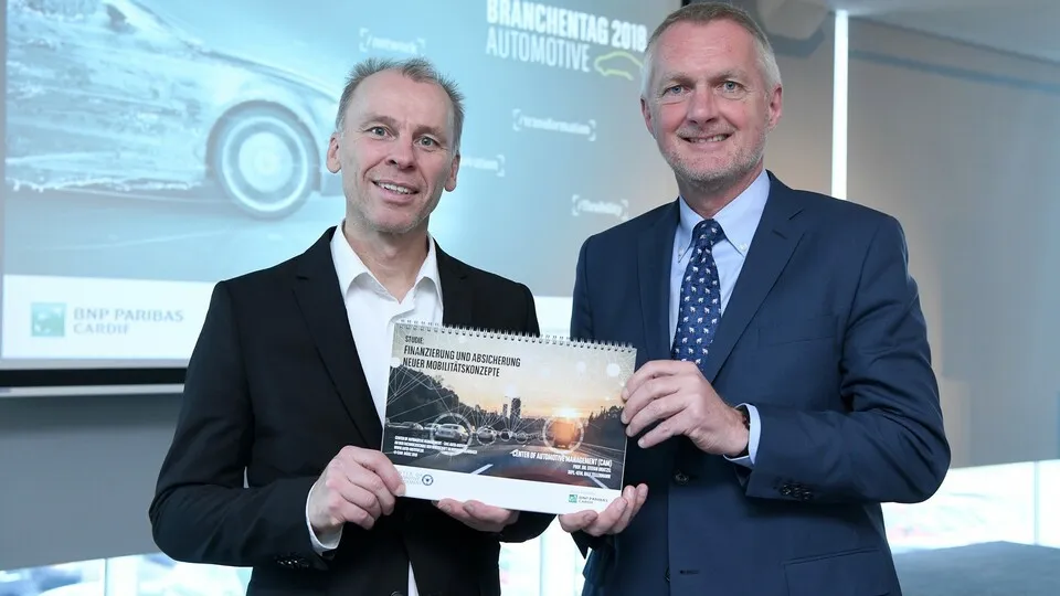 Im Foto: l-r Prof. Dr. Stefan Bratzel, David Furtwängler / BNP Paribas Cardif / Branchentag 2018 Automotive / Böblingen / Baden-Wuerttemberg / Deutschland / 21.03.2018 / Foto: Sascha Baumann / all4foto.de